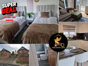Charming 3 Bedroom Apartment in Wythenshawe Convenient for Manchester Airport and City Centre Free Parking